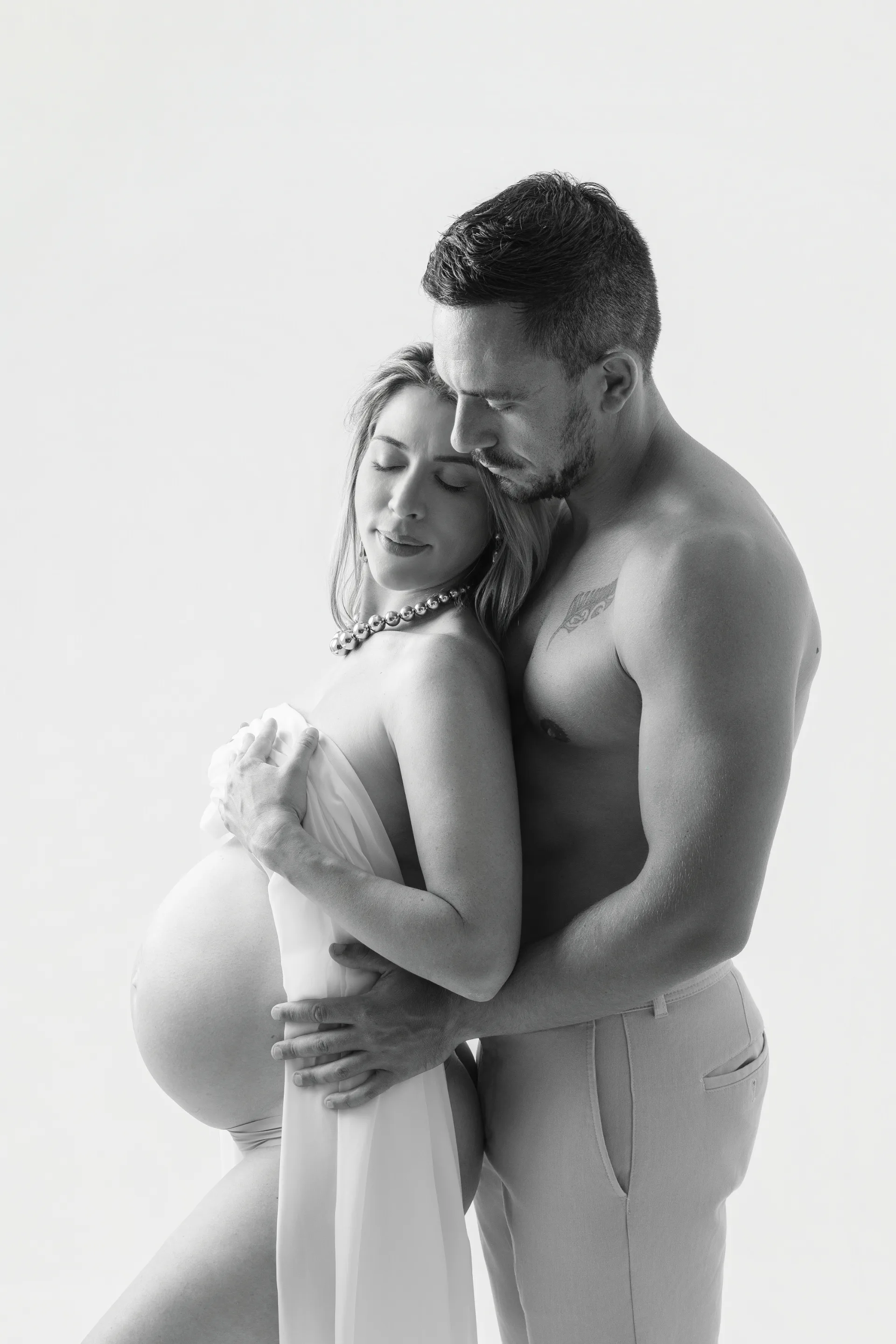 Portrait artistique d’une future maman au studio Mini Moi près de Toulouse — séance grossesse n°10