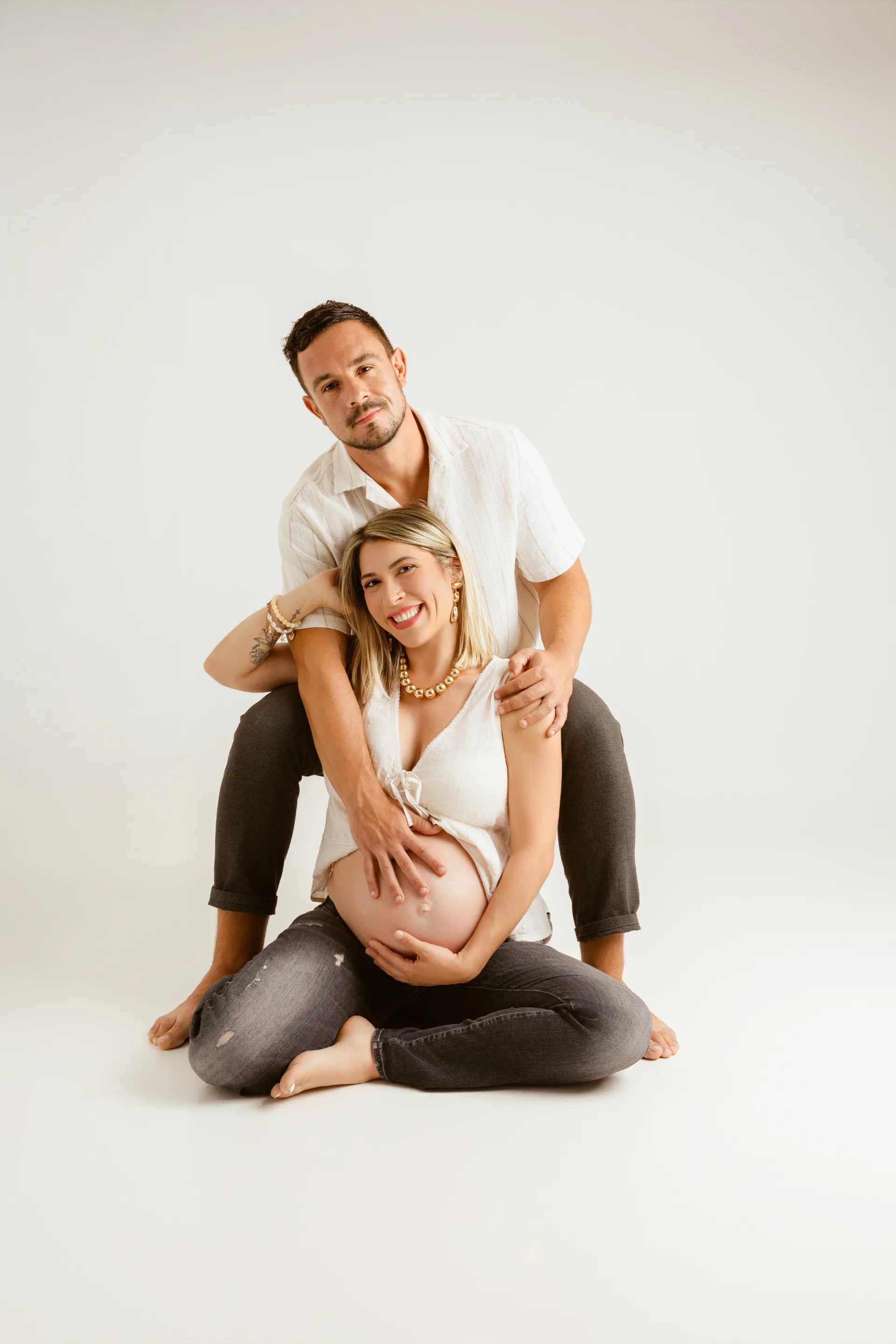 Portrait artistique d’une future maman au studio Mini Moi près de Toulouse — séance grossesse n°12